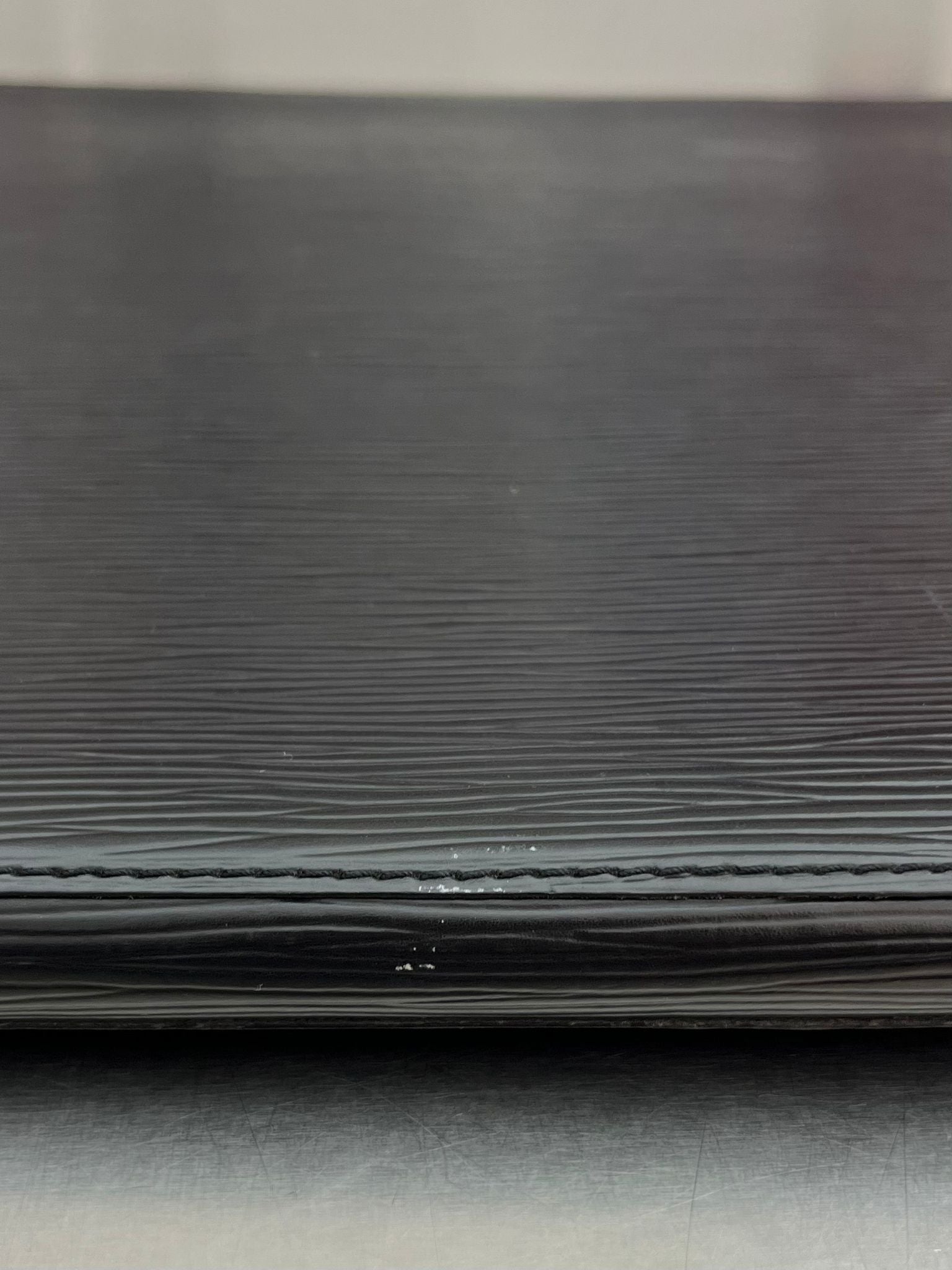 Louis Vuitton Posh Document EPI GM