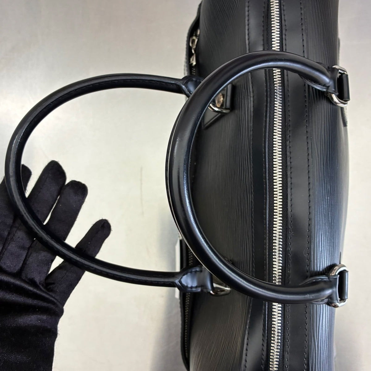 Louis Vuitton Sac de Ville Bourget Epi