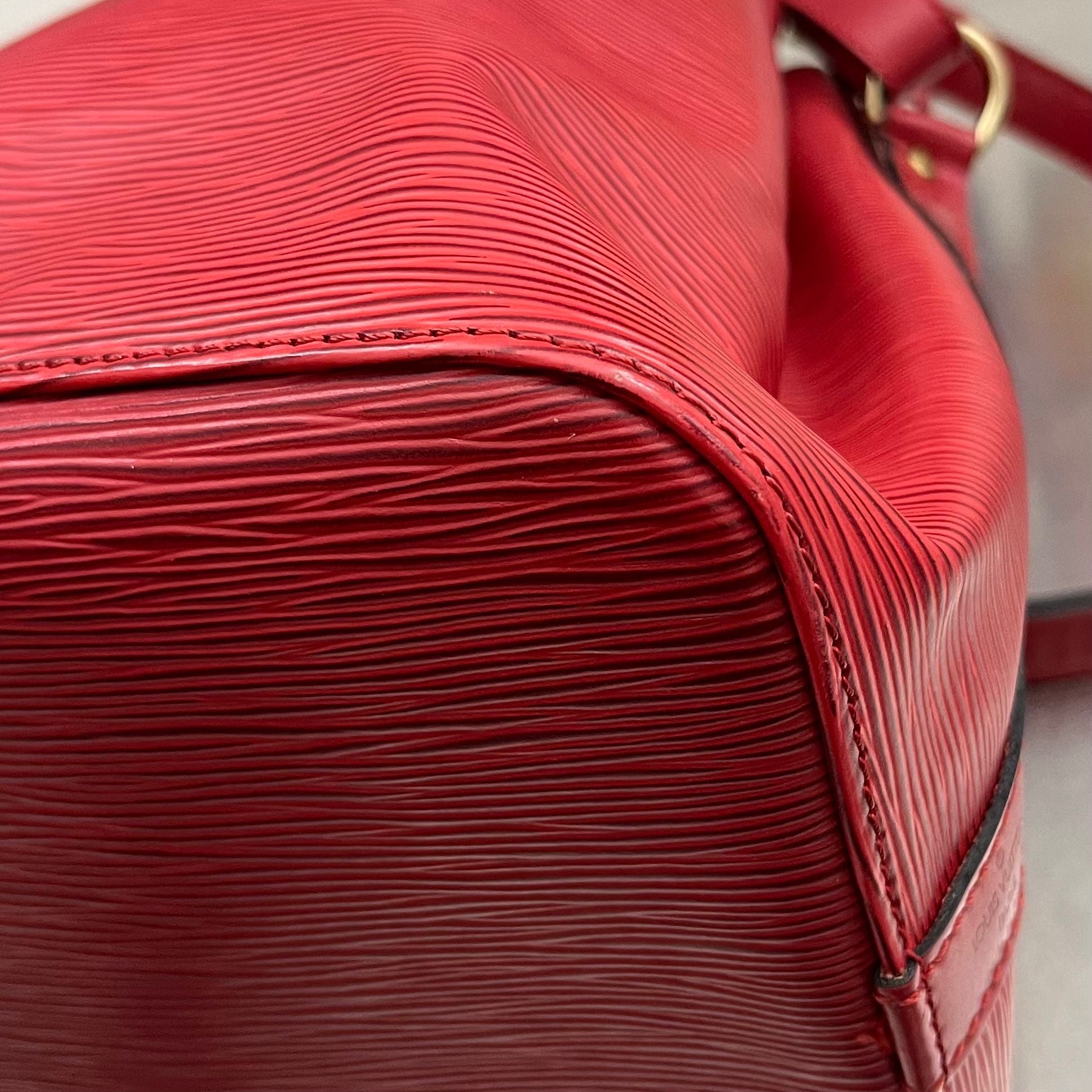 Louis Vuitton Sac Noé Petit Epi