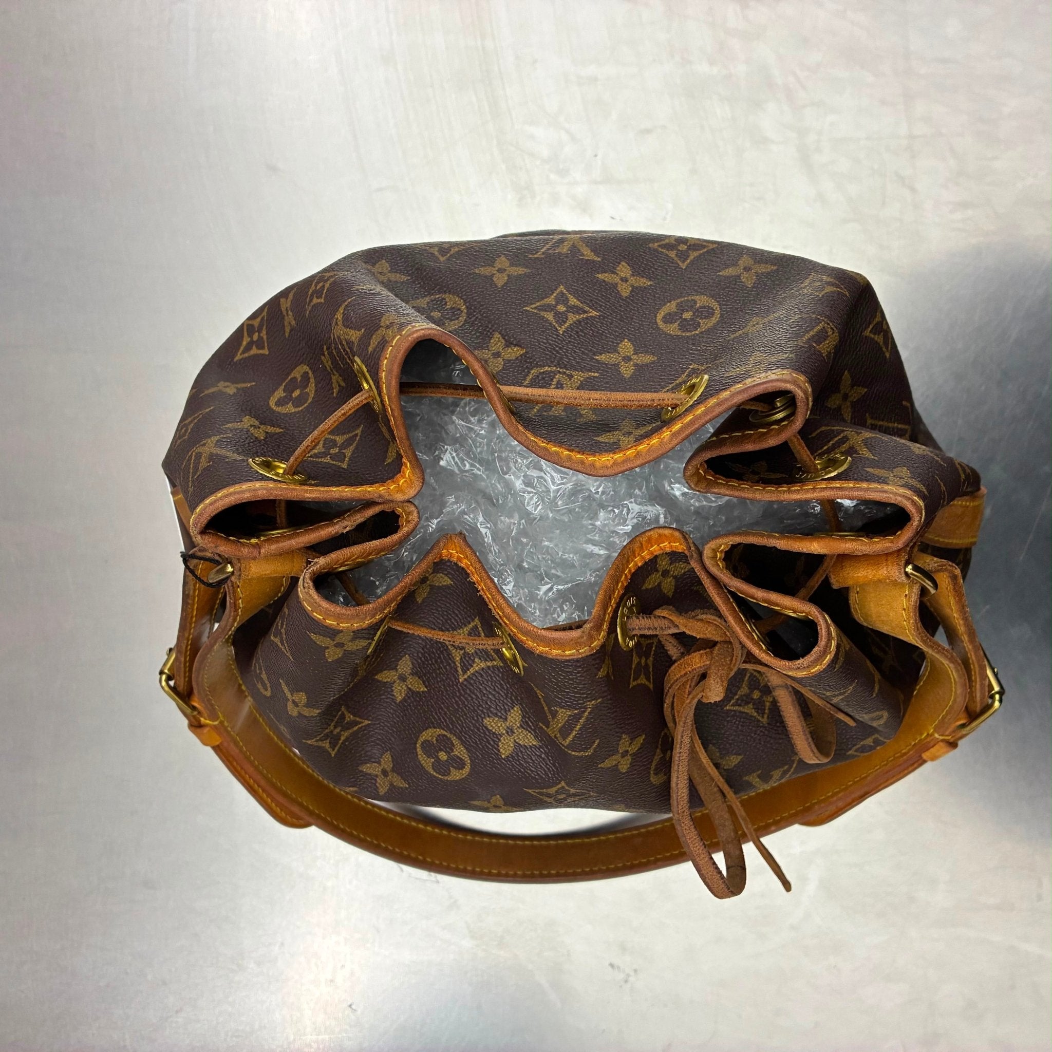 Louis Vuitton Sac Noé Petit Monogram