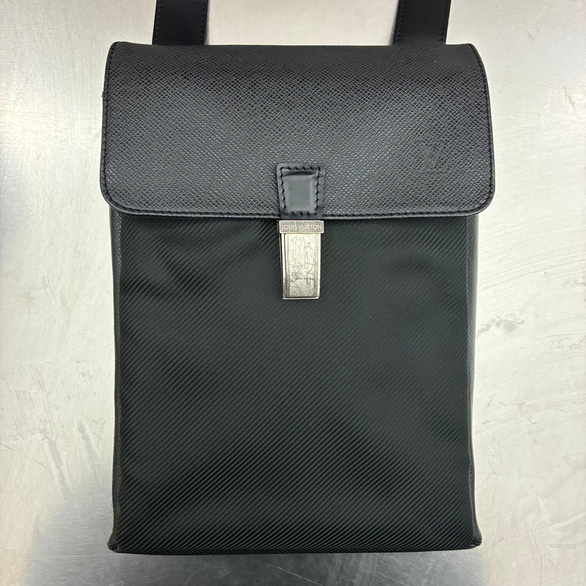 Louis Vuitton Saratov PM
