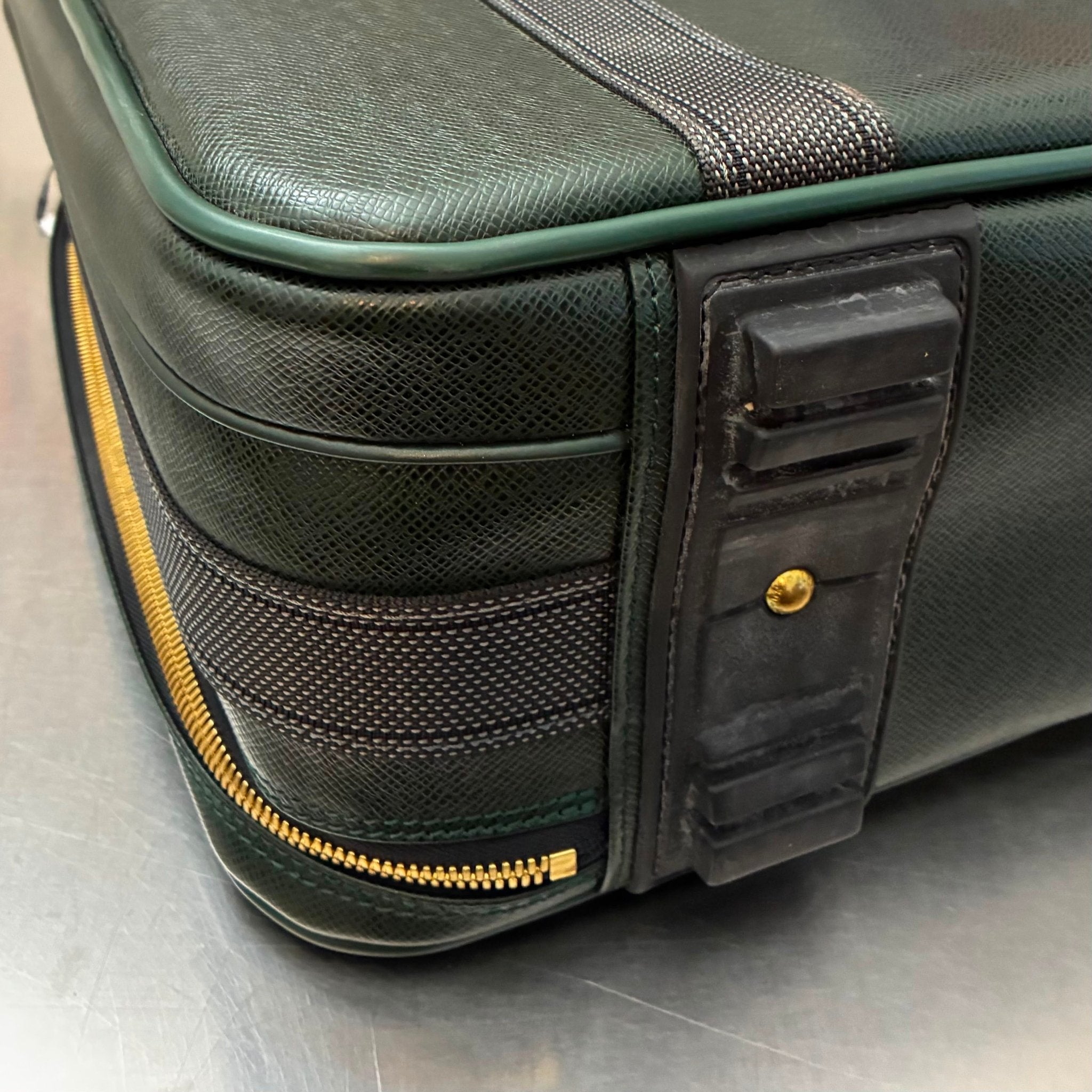 Louis Vuitton Satellite 53 Taiga
