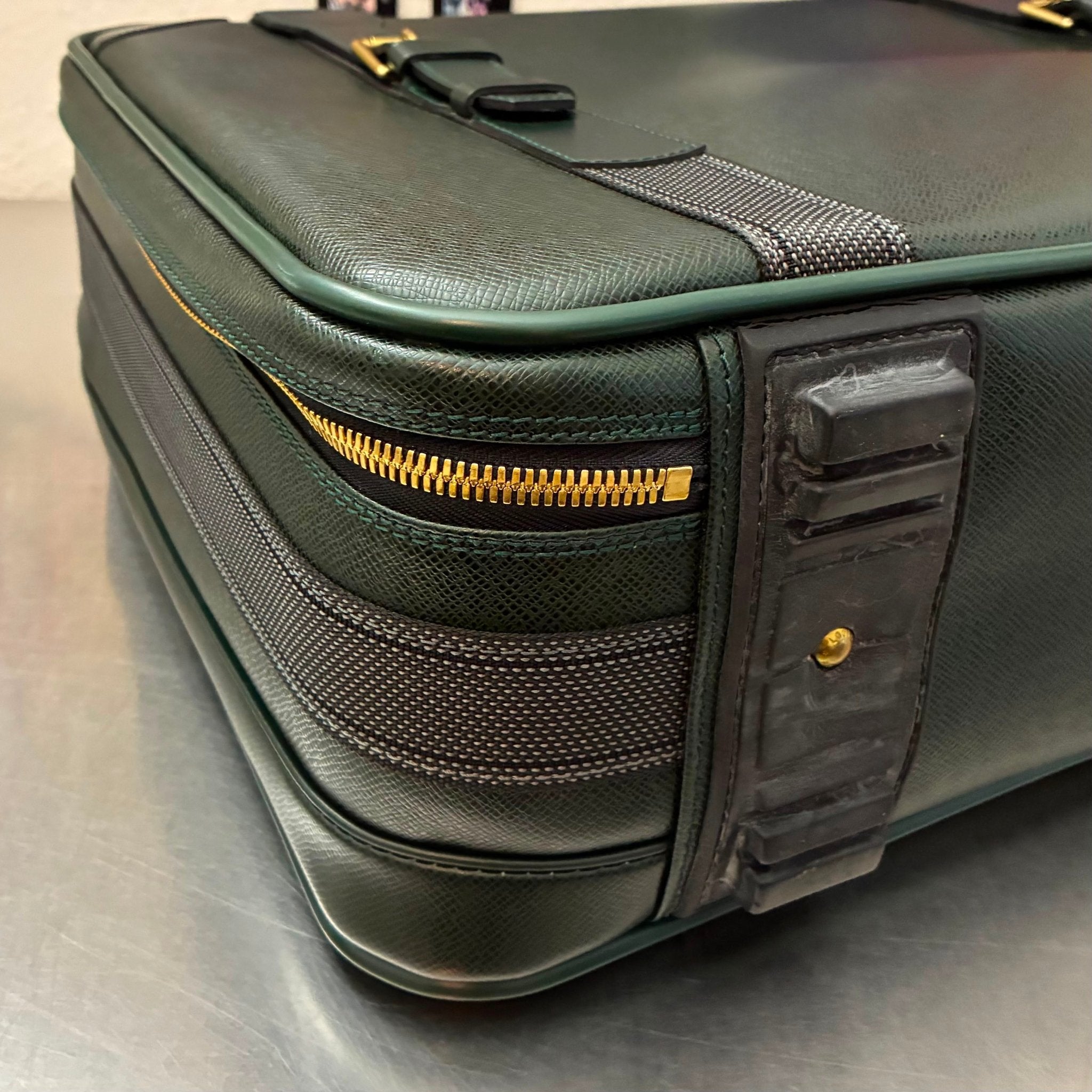 Louis Vuitton Satellite 53 Taiga