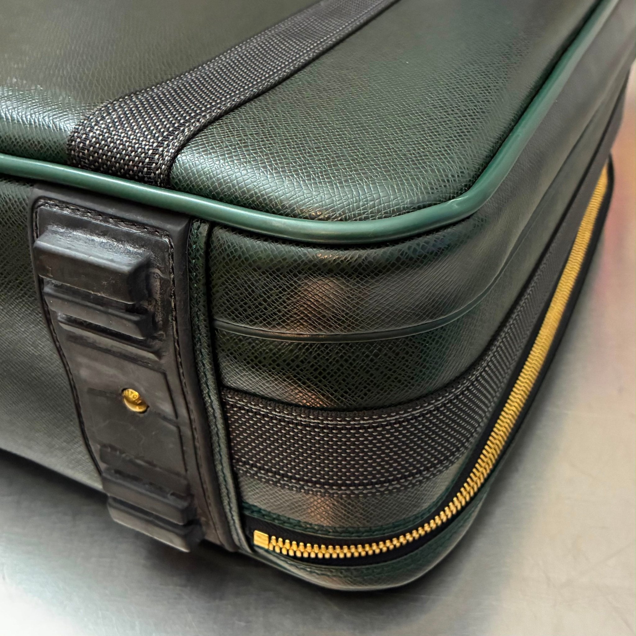 Louis Vuitton Satellite 53 Taiga