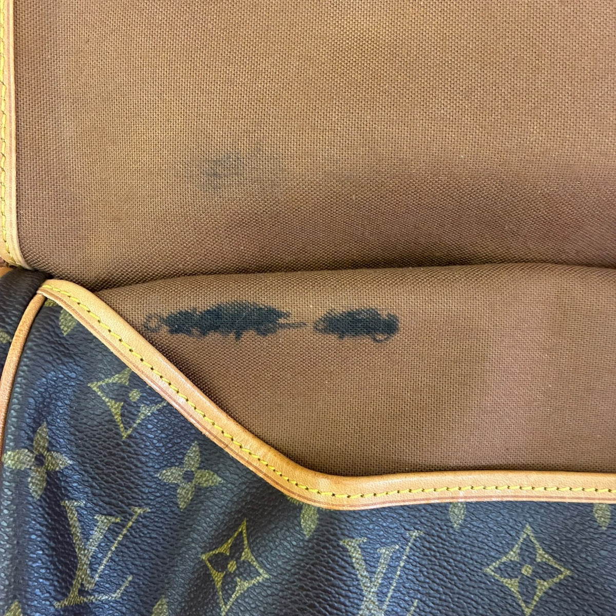 Louis Vuitton Saumur 30 Monogram