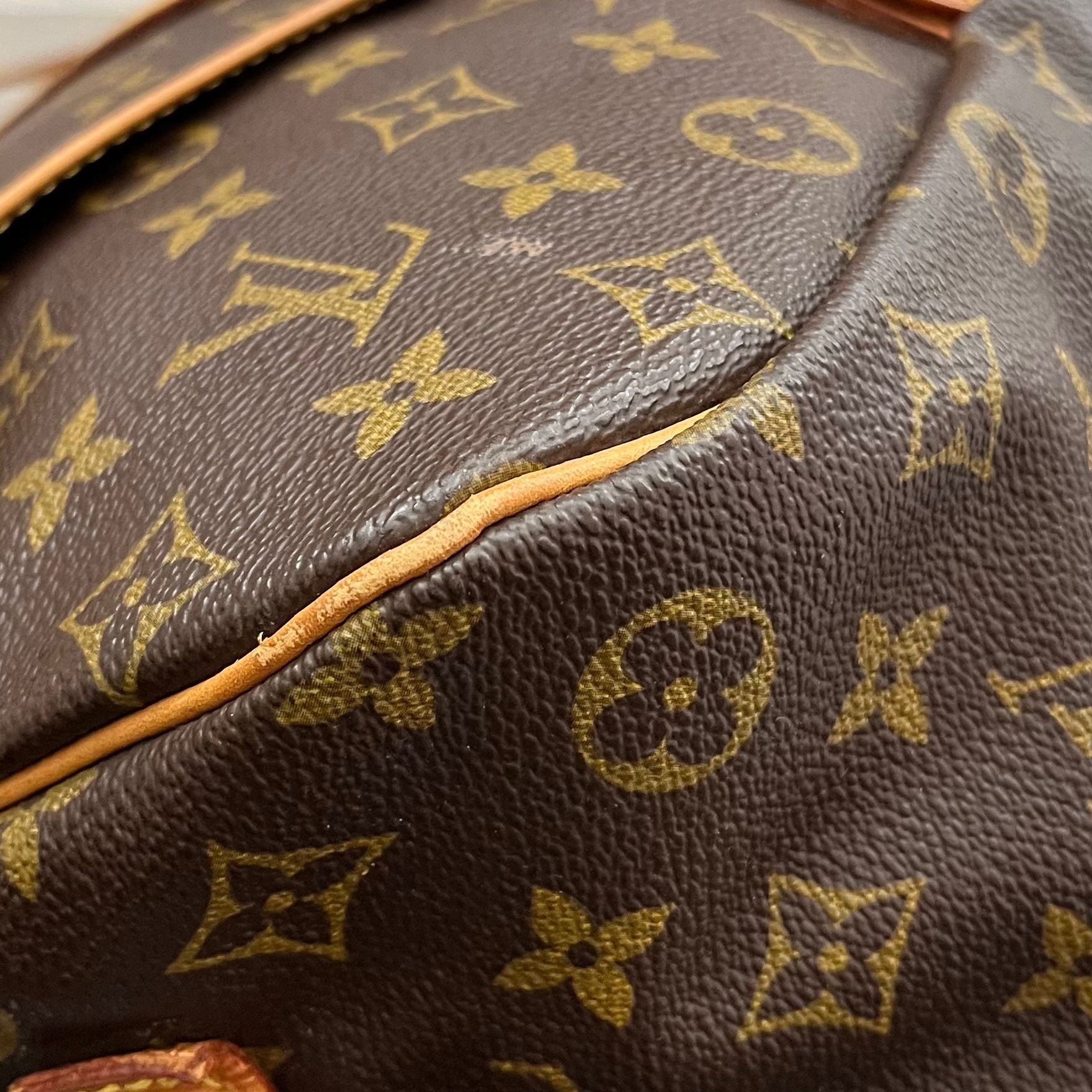 Louis Vuitton Saumur 35 Monogram von 1989