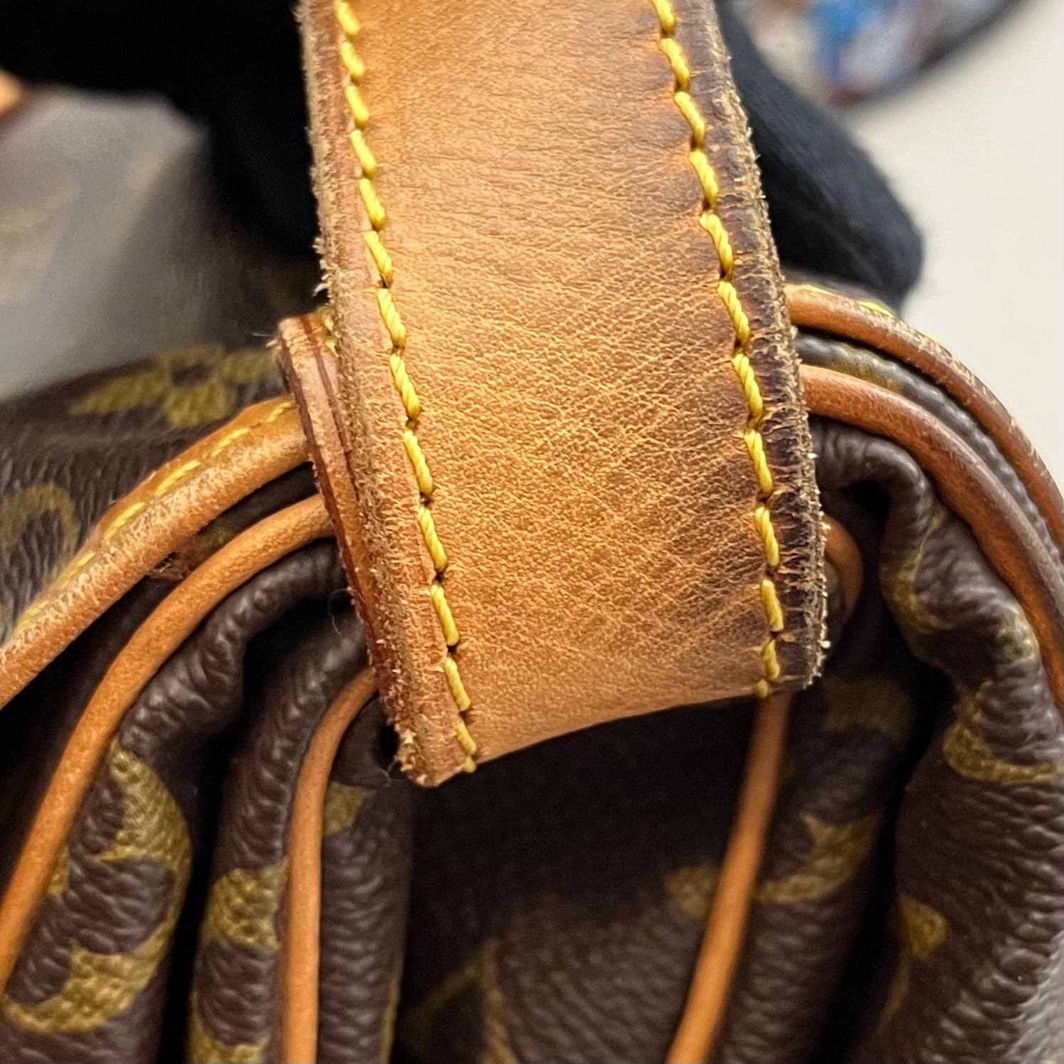 Louis Vuitton Saumur 35 Monogram von 1989