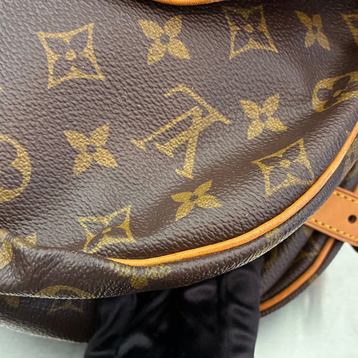 Louis Vuitton Saumur 35 Monogram von 1996