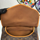 Louis Vuitton Saumur 35 Monogram von 1996