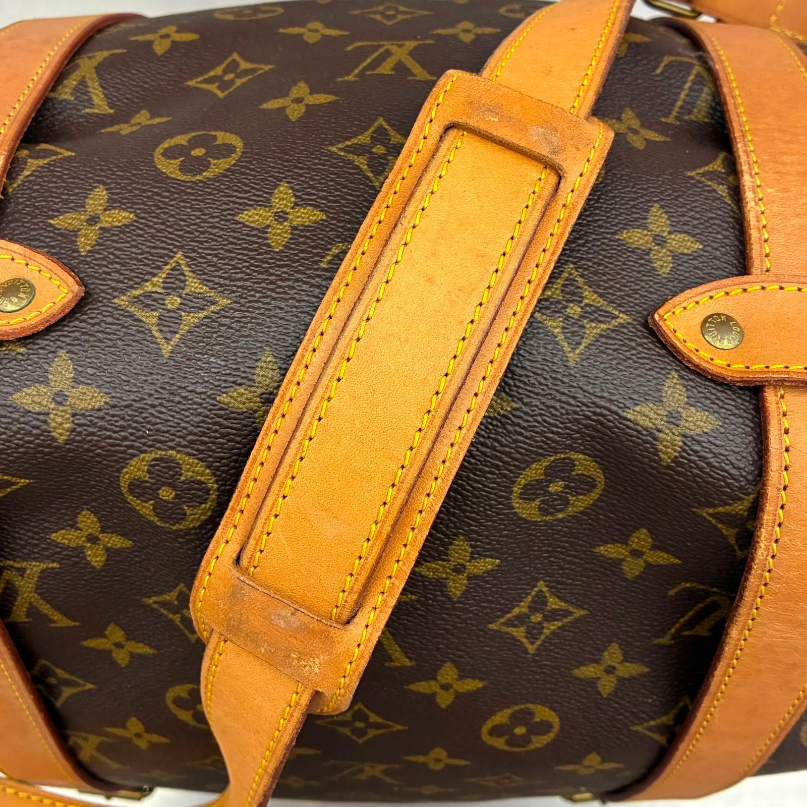 Louis Vuitton Saumur 43 Monogramm