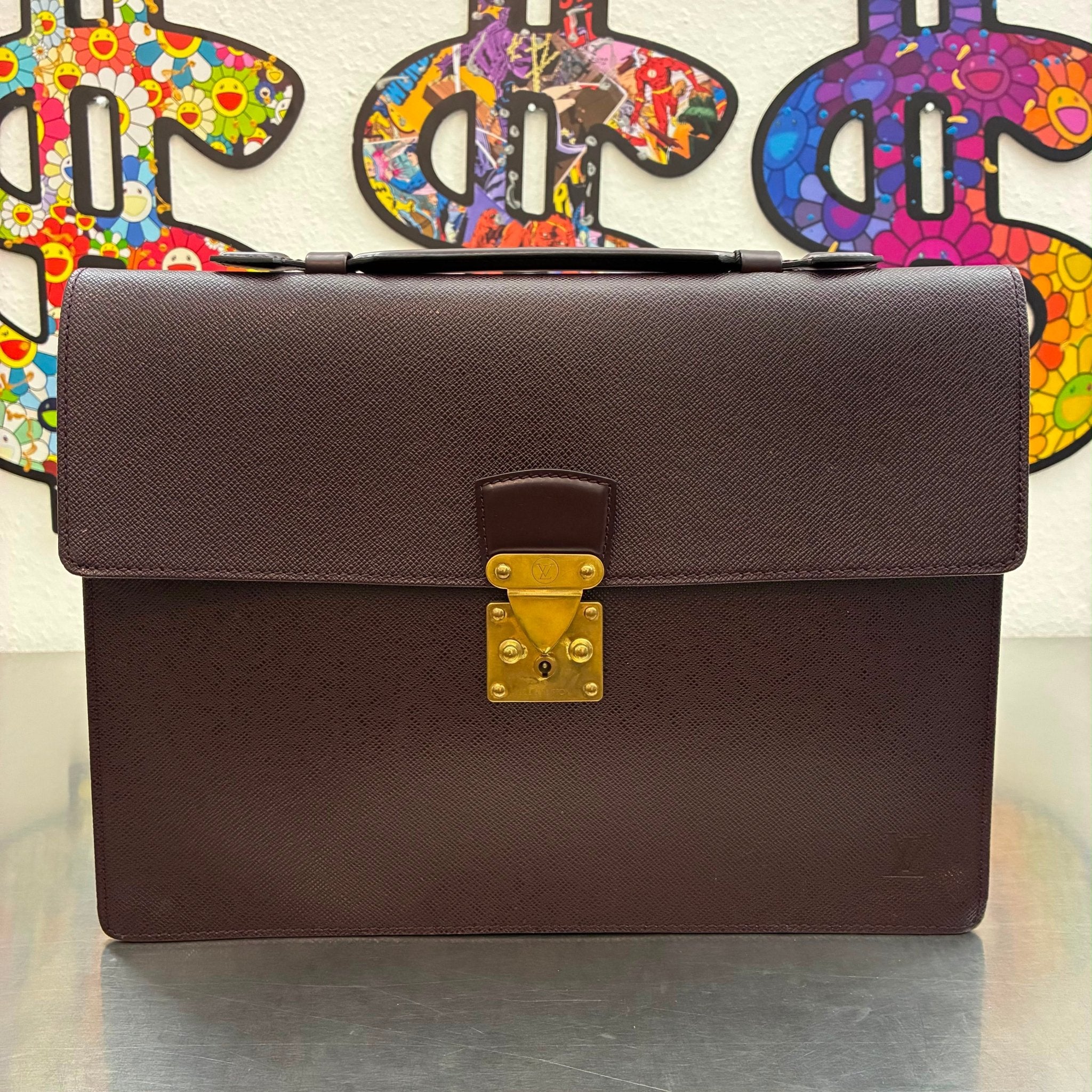 Louis Vuitton Serviette Kourad Taiga