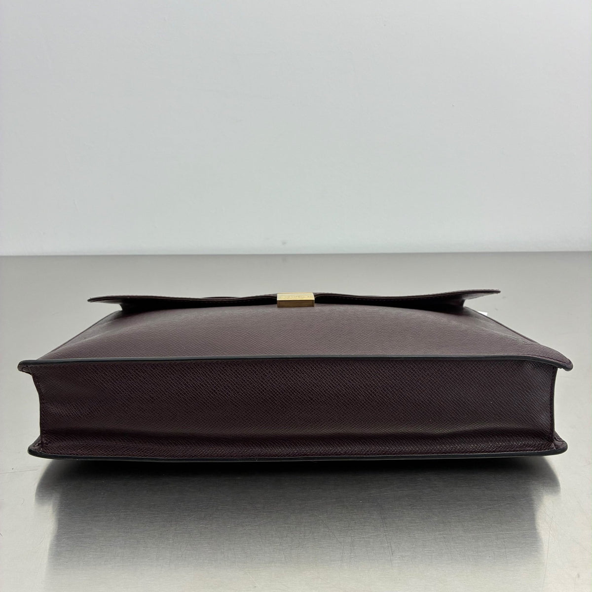 Louis Vuitton Serviette Kourad Taiga