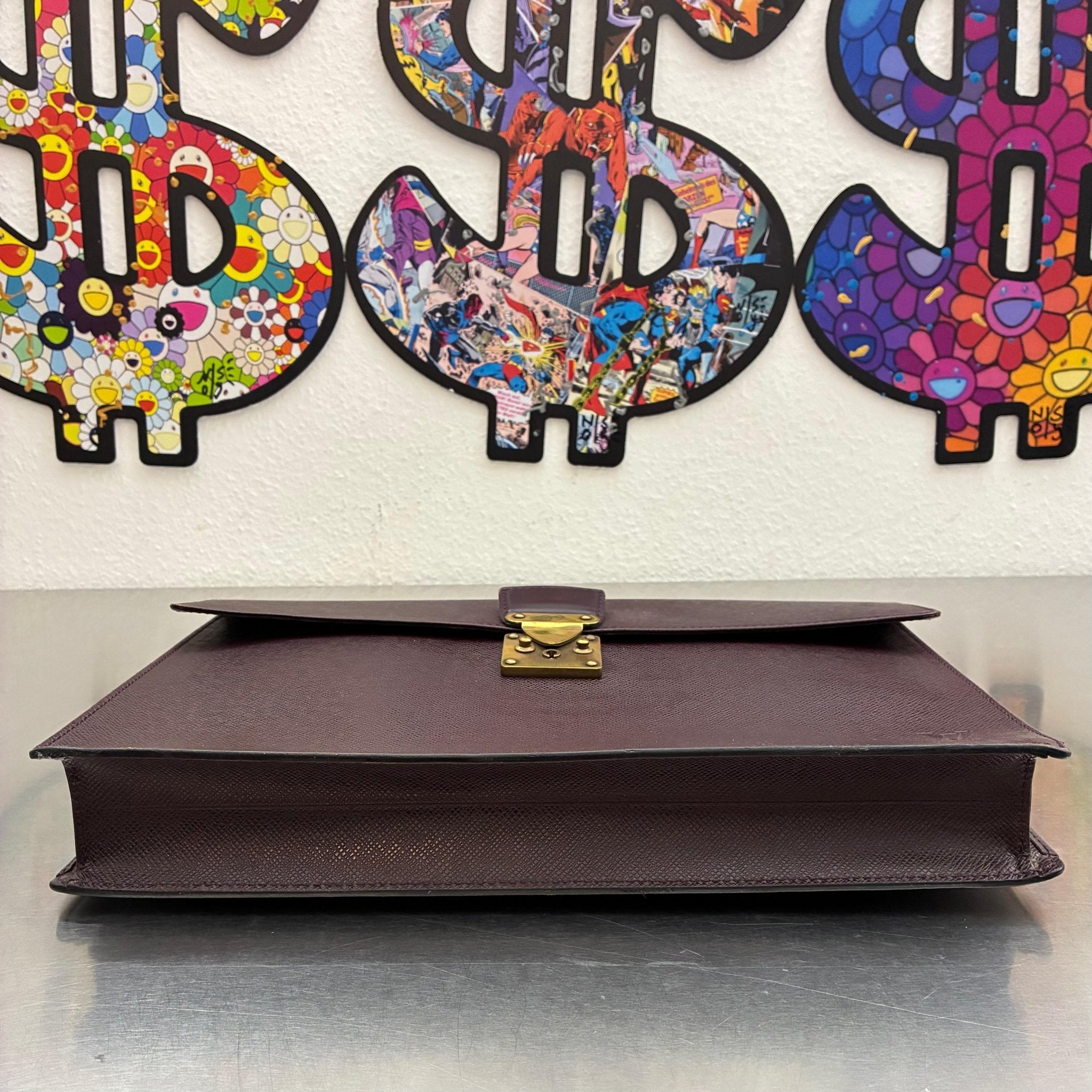 Louis Vuitton Serviette Kourad Taiga