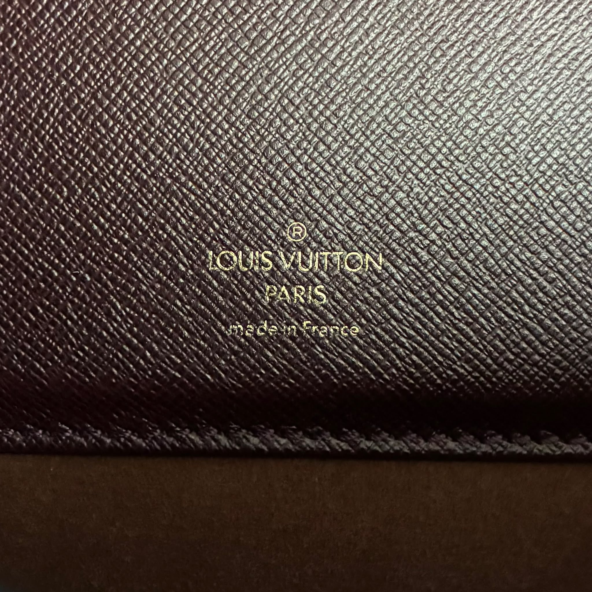 Louis Vuitton Serviette Kourad Taiga