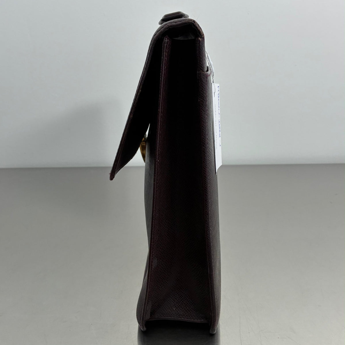 Louis Vuitton Serviette Kourad Taiga