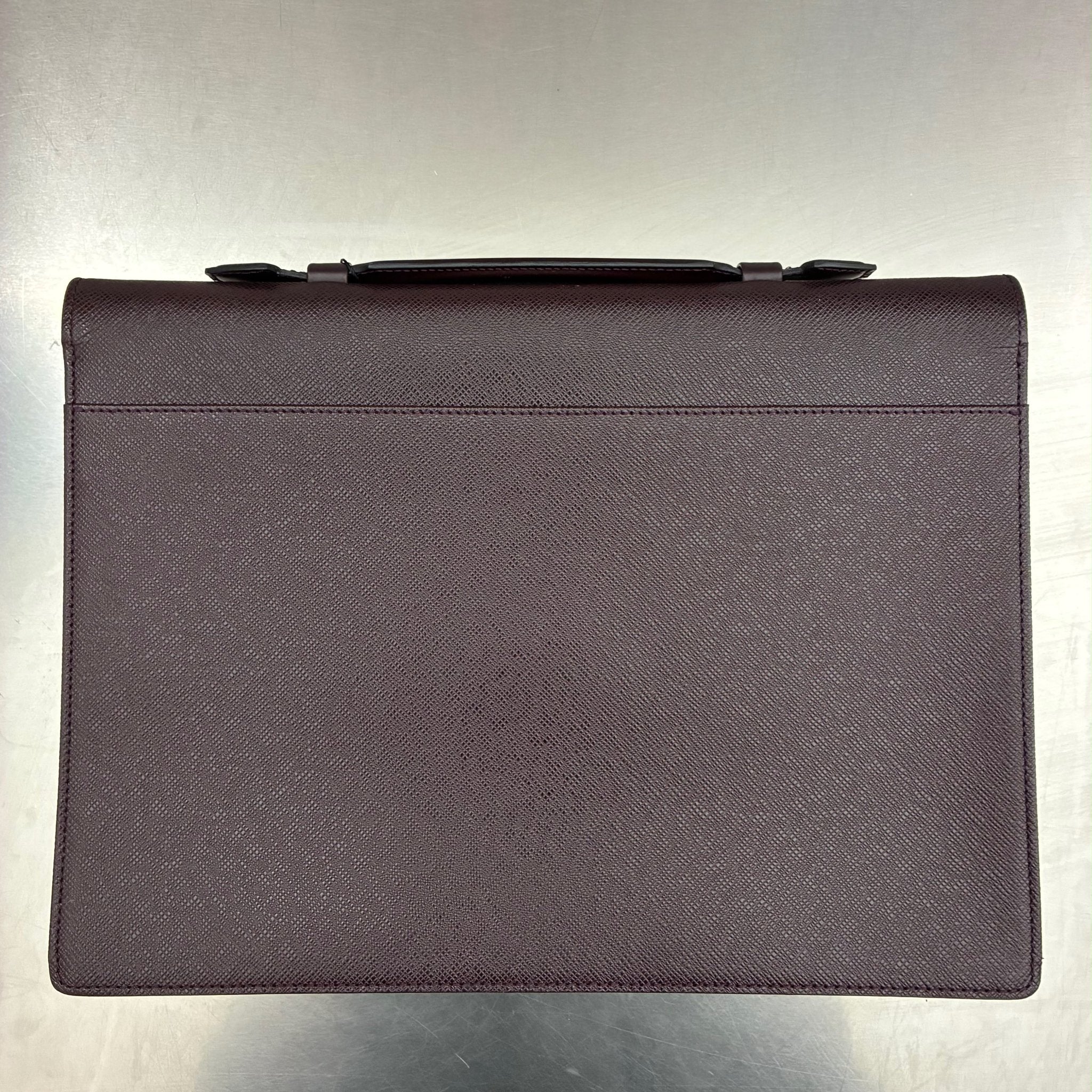 Louis Vuitton Serviette Kourad Taiga