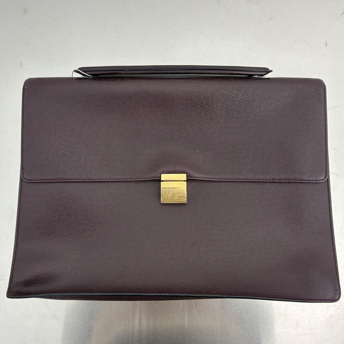 Louis Vuitton Serviette Kourad Taiga