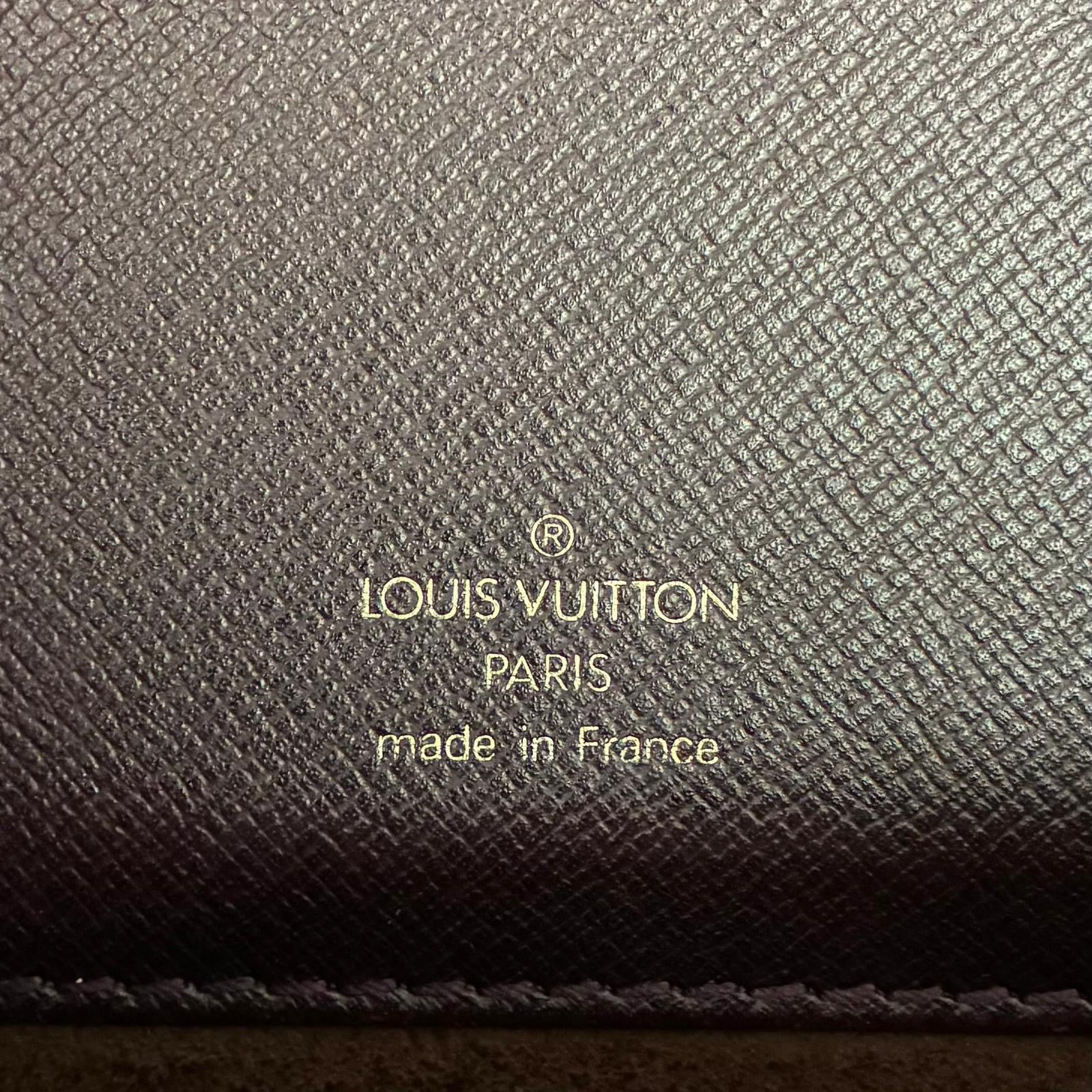 Louis Vuitton Serviette Kourad Taiga