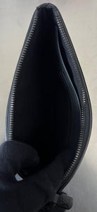 Louis Vuitton Shadow Pochette Discovery PM Leder