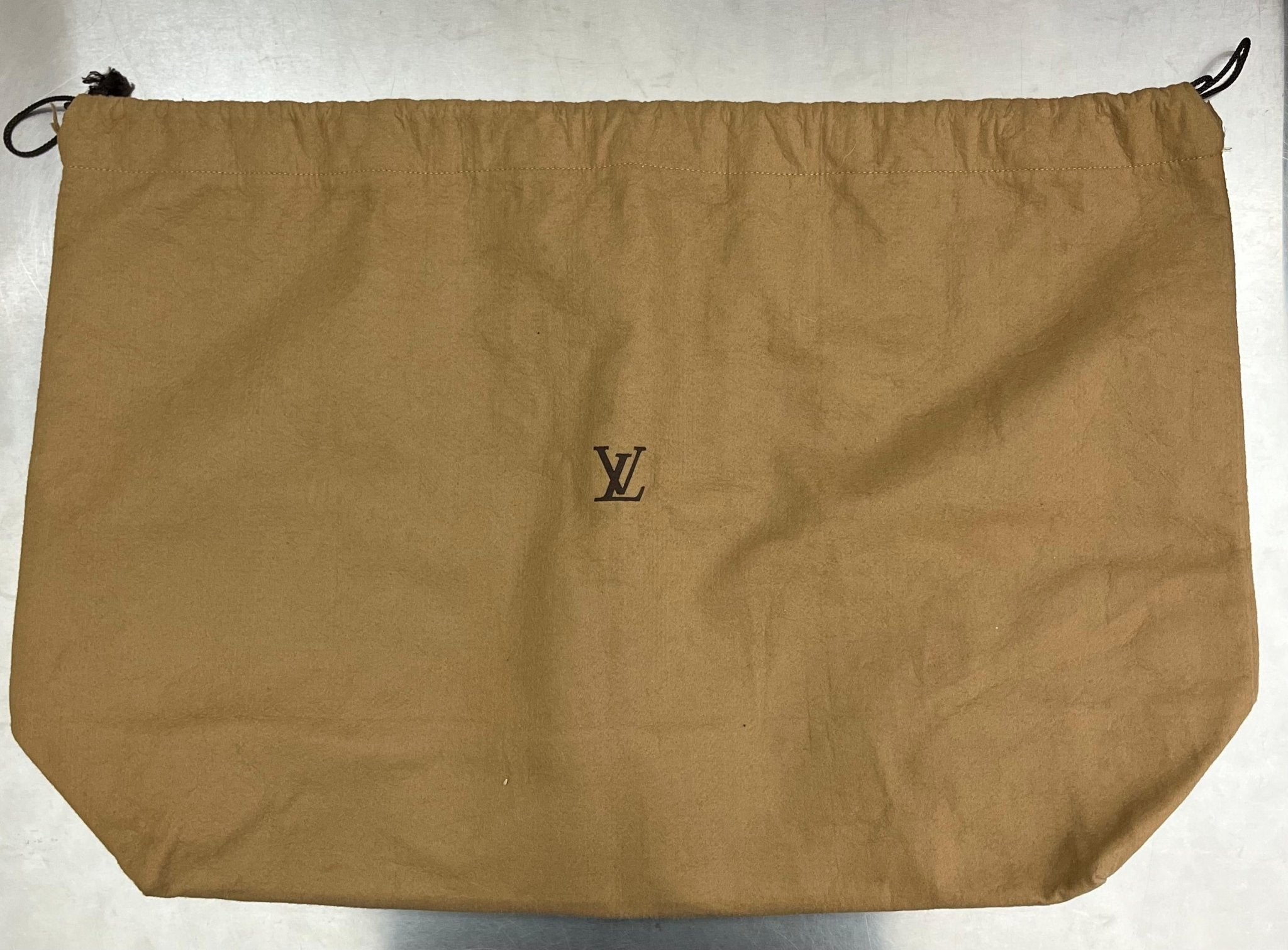 Louis Vuitton Sirius 45