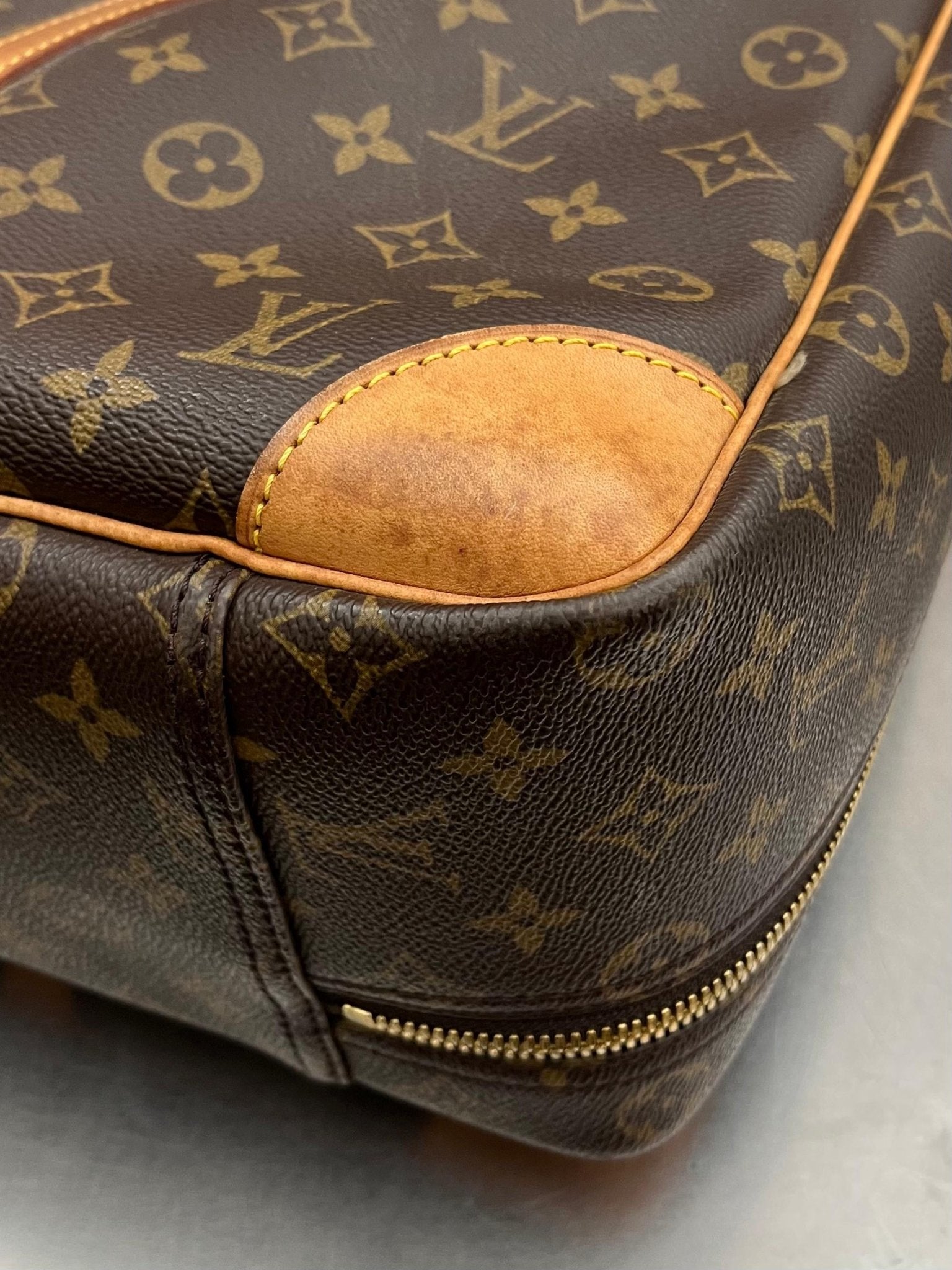 Louis Vuitton Sirius 45