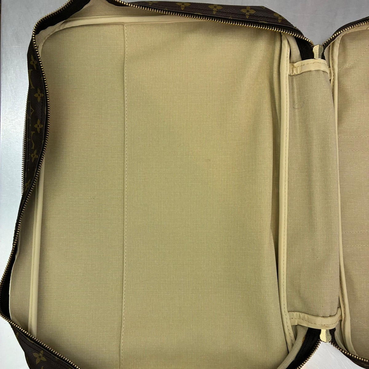 Louis Vuitton Sirius 45 Monogram