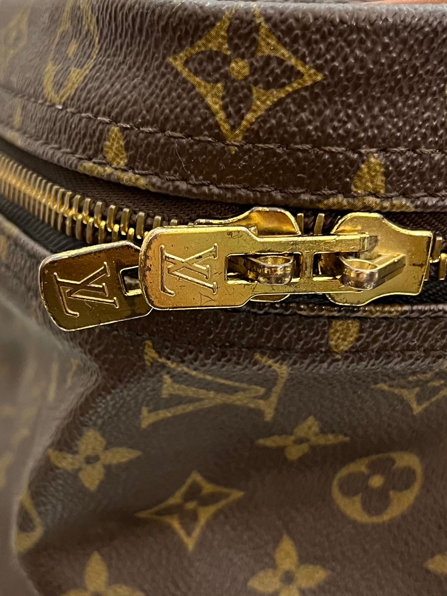 Louis Vuitton Sirius 65
