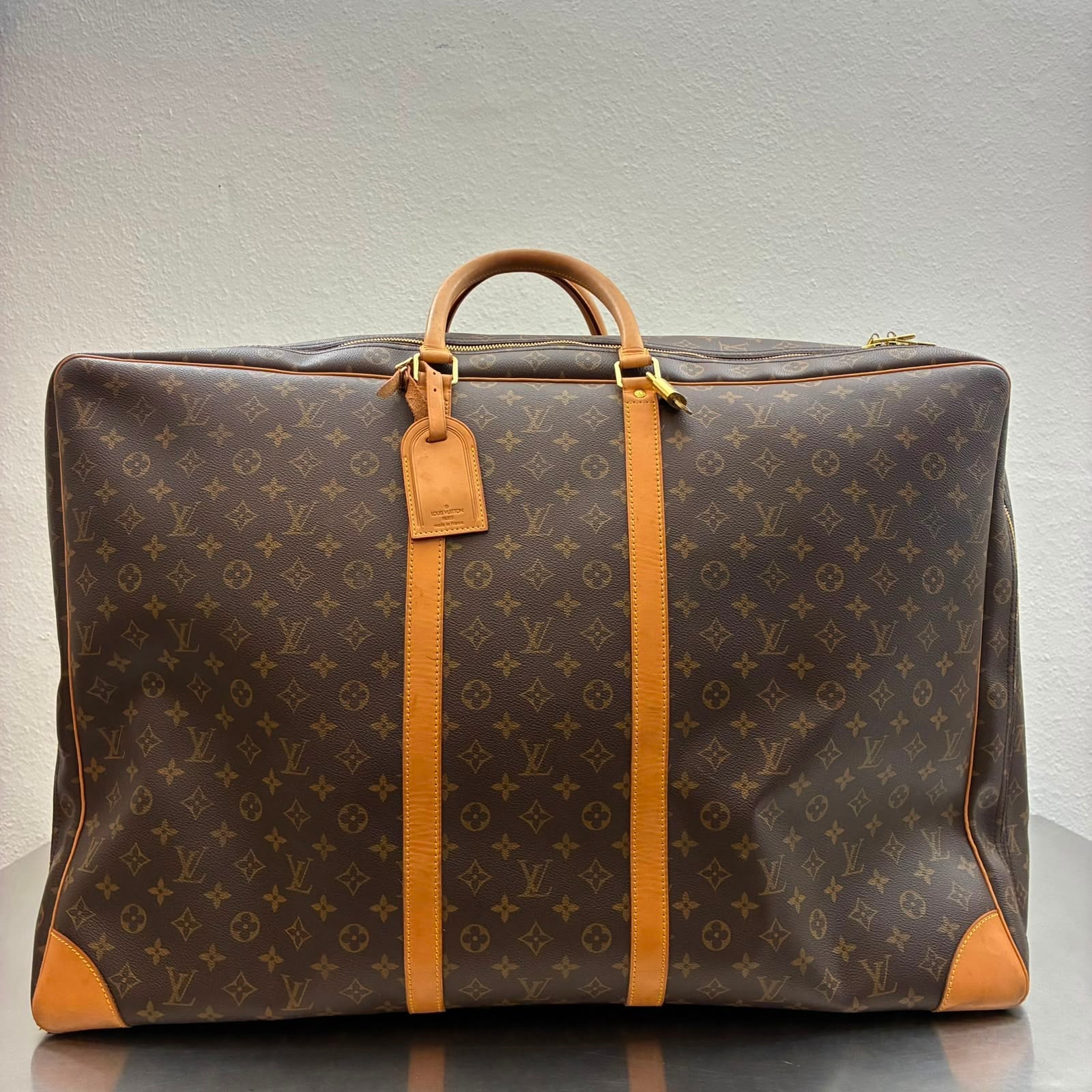 Louis Vuitton Sirius 70 Monogram