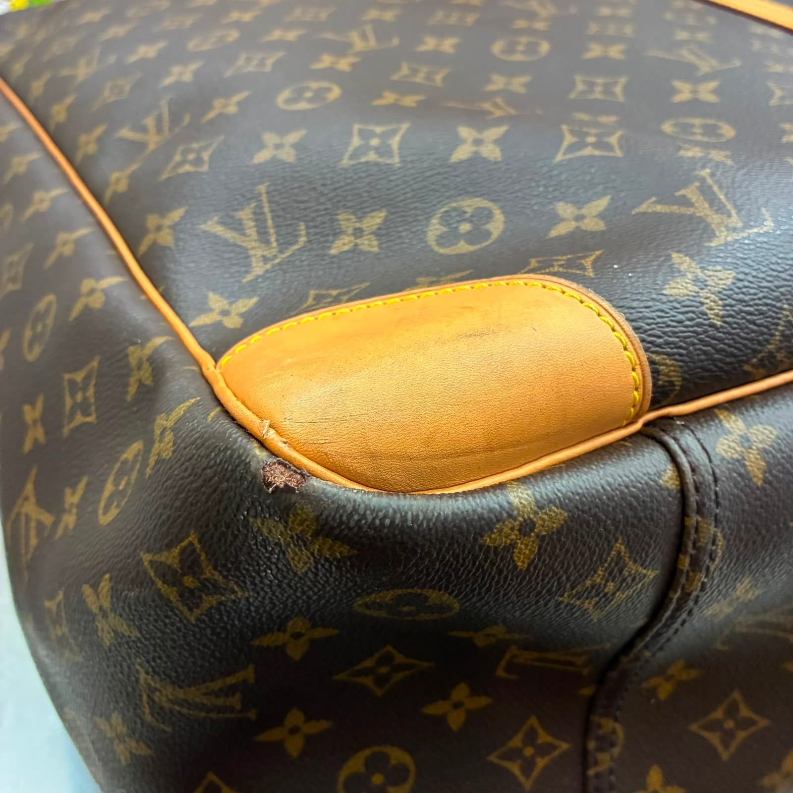 Louis Vuitton Sirius 70 Monogram