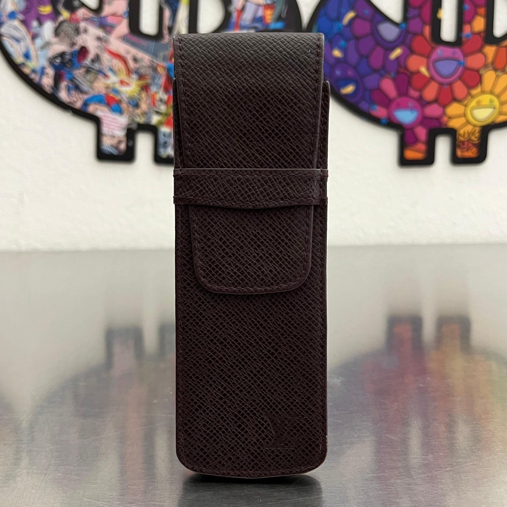 Louis Vuitton Stiftetui Taiga