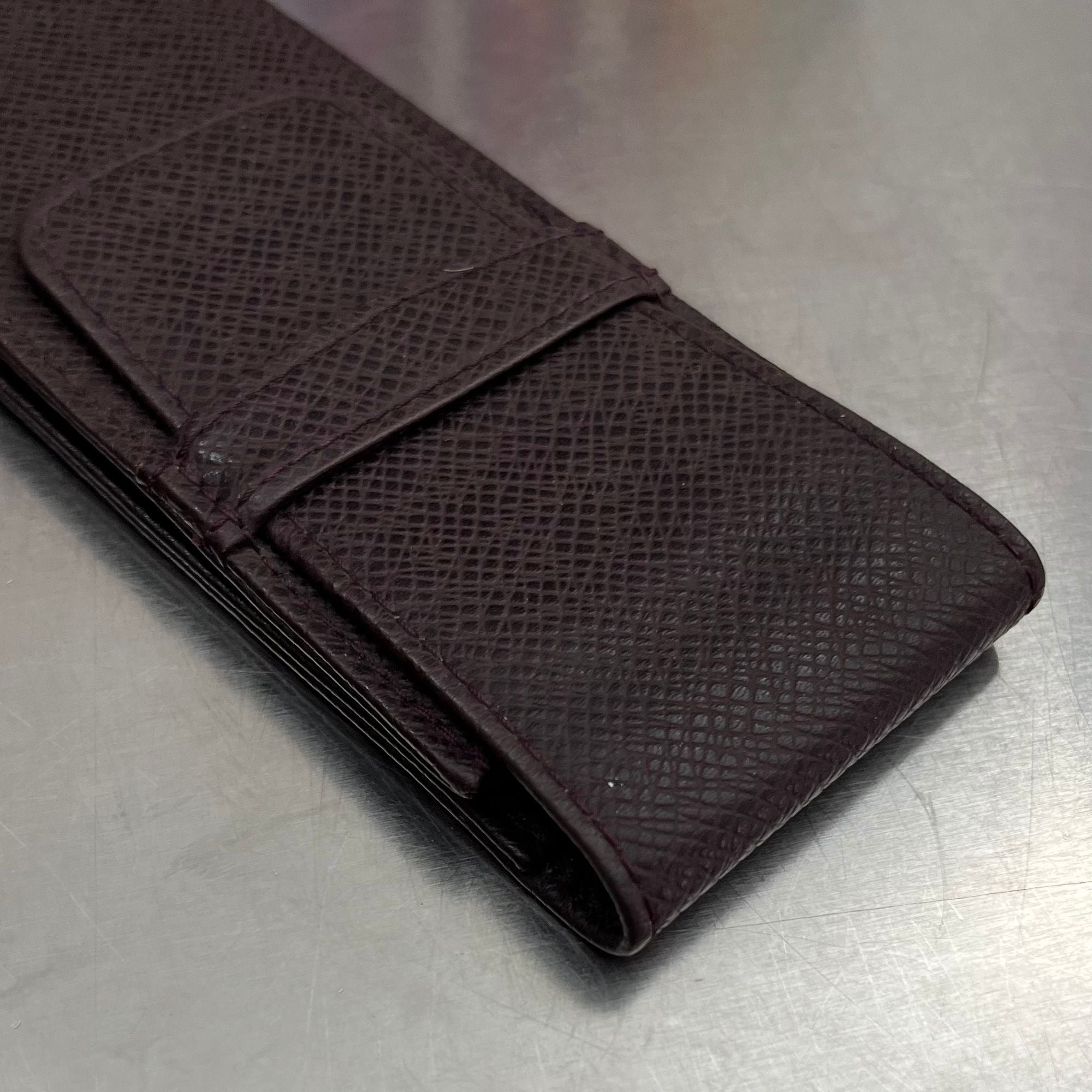 Louis Vuitton Stiftetui Taiga