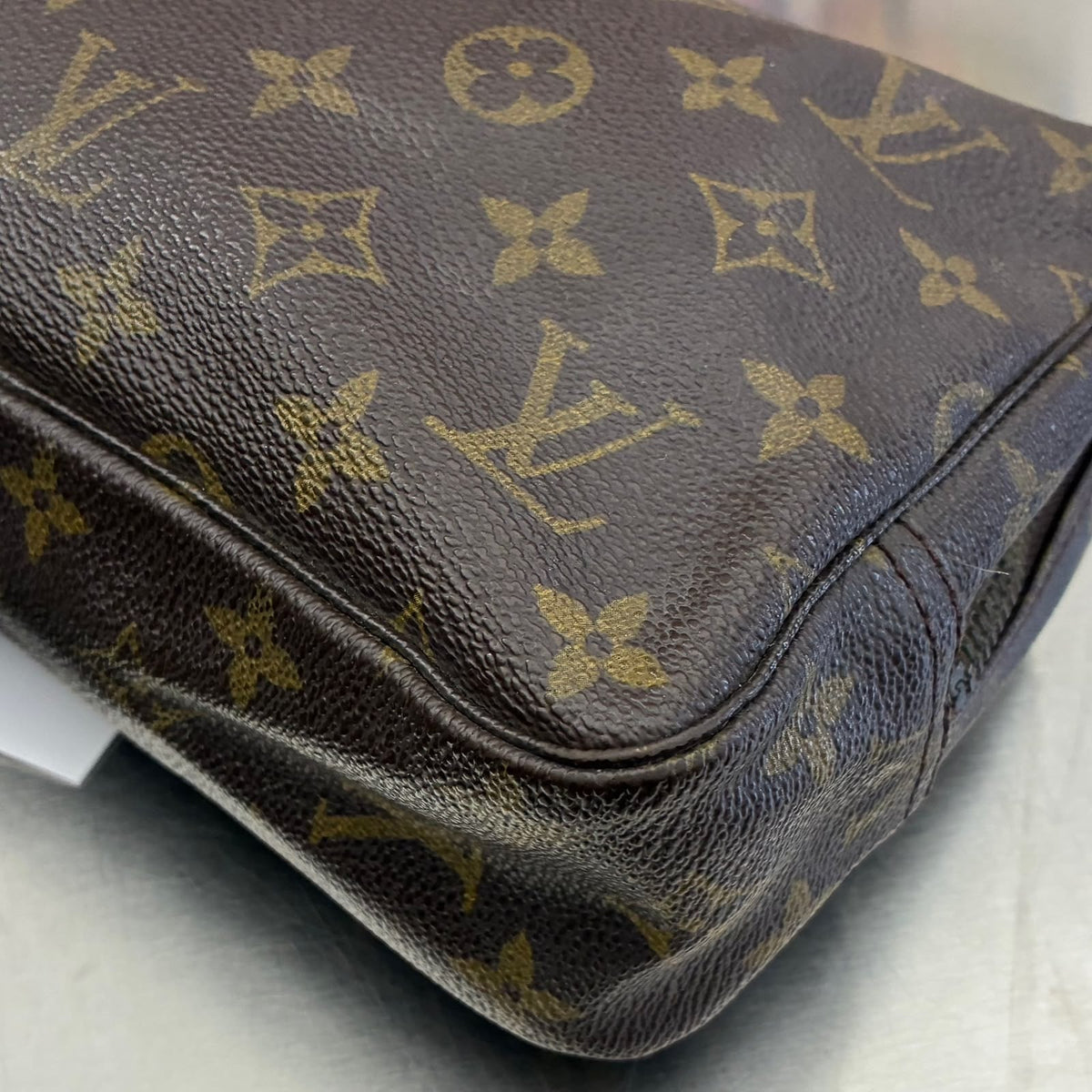 Louis Vuitton Trousse Toilette 23 Monogram