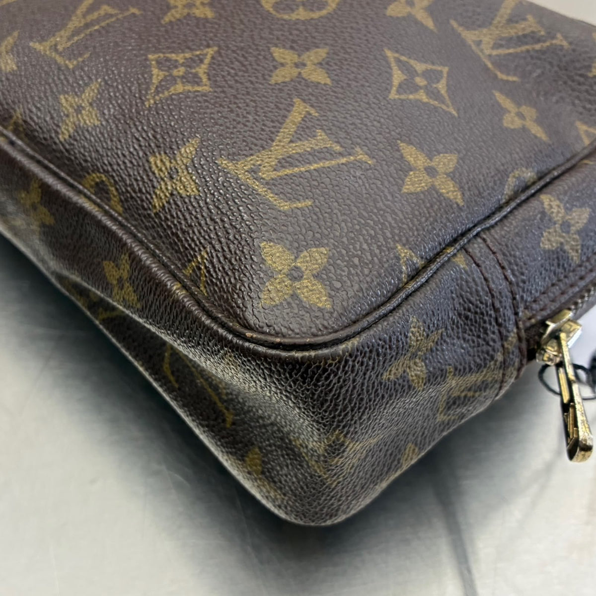 Louis Vuitton Trousse Toilette 23 Monogram