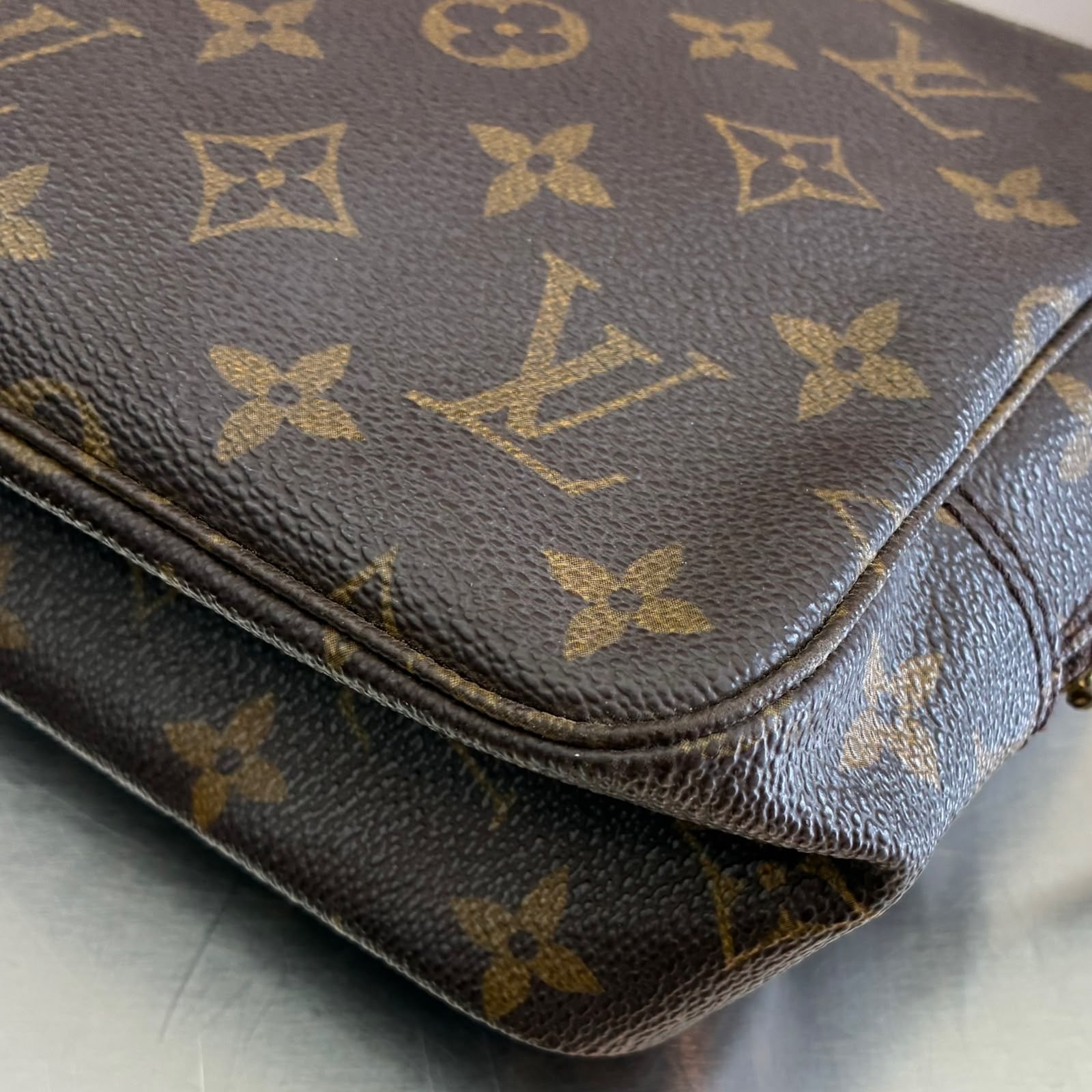 Louis Vuitton Trousse Toilette 23 Monogram von 1988