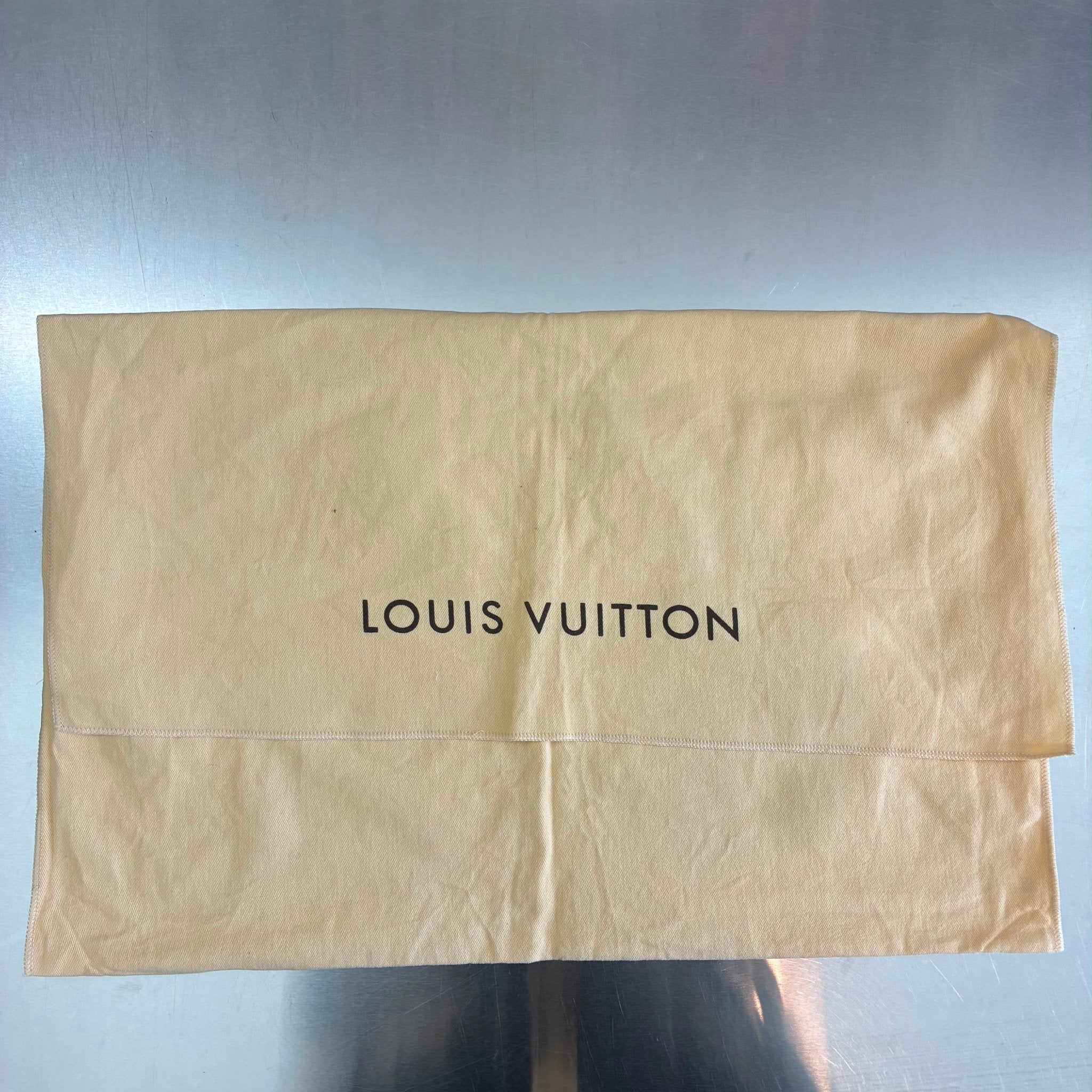 Louis Vuitton Tuileries Hobo Monogam