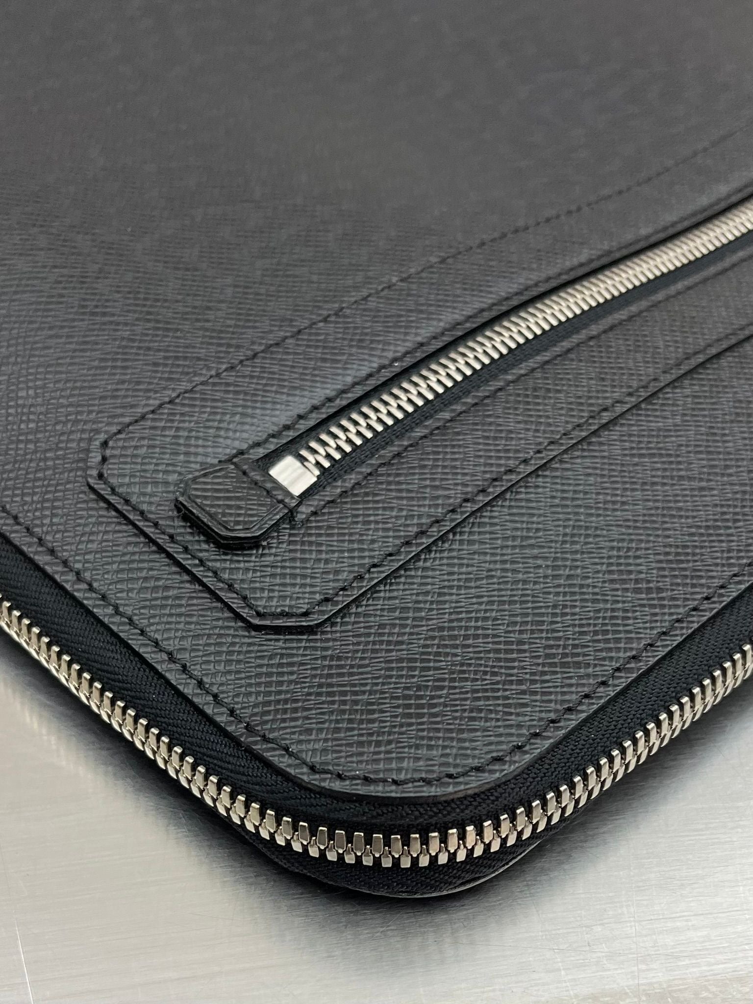 Louis Vuitton Vladimir Taiga