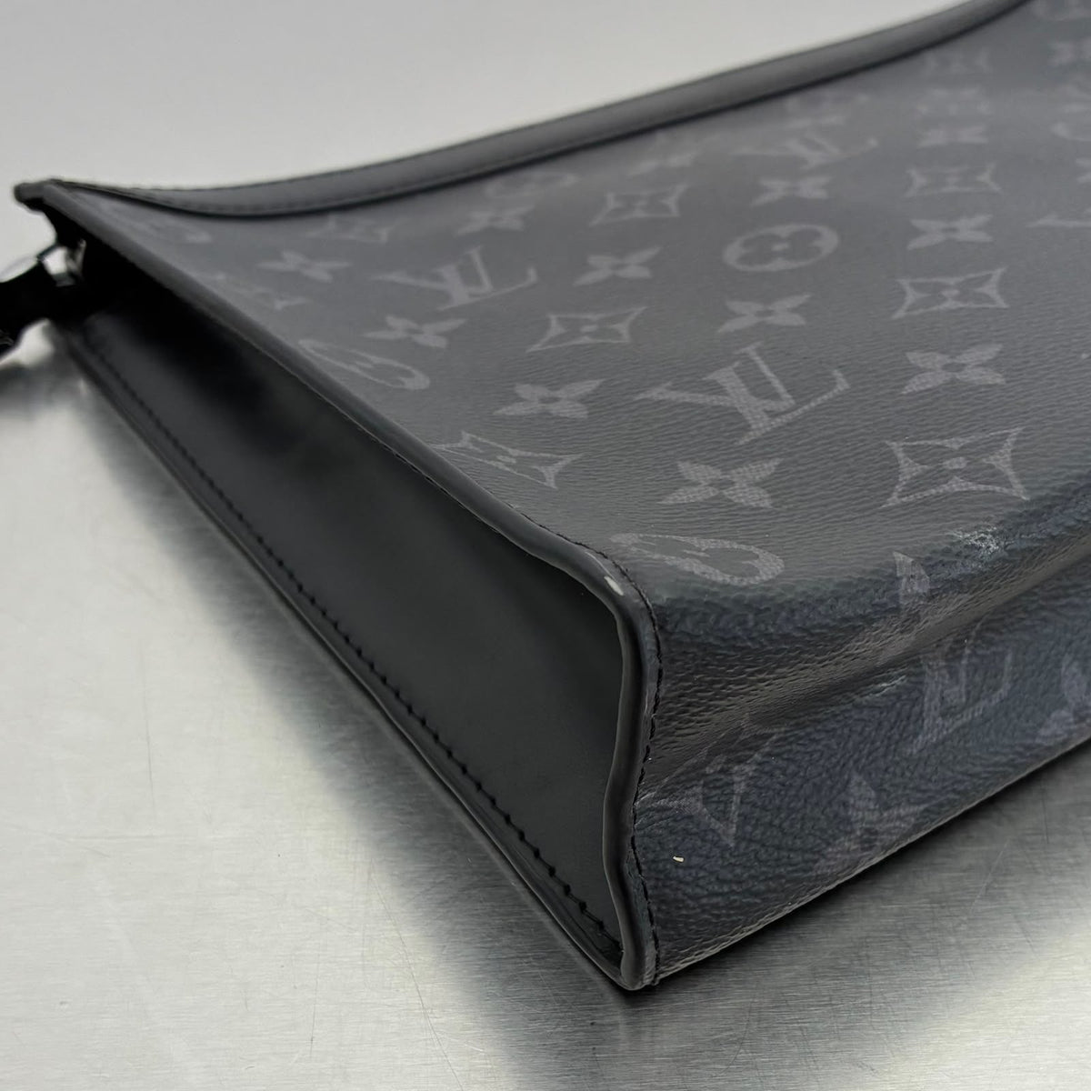 Louis Vuitton Voyage MM Eclipse