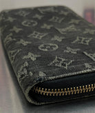Louis Vuitton Zippy Black Denim