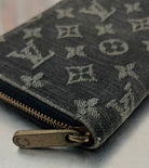 Louis Vuitton Zippy Black Denim