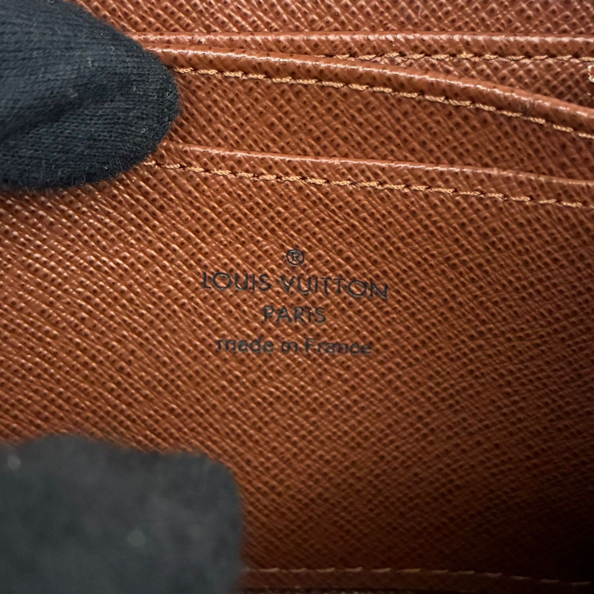Louis Vuitton Zippy Coin Monogam