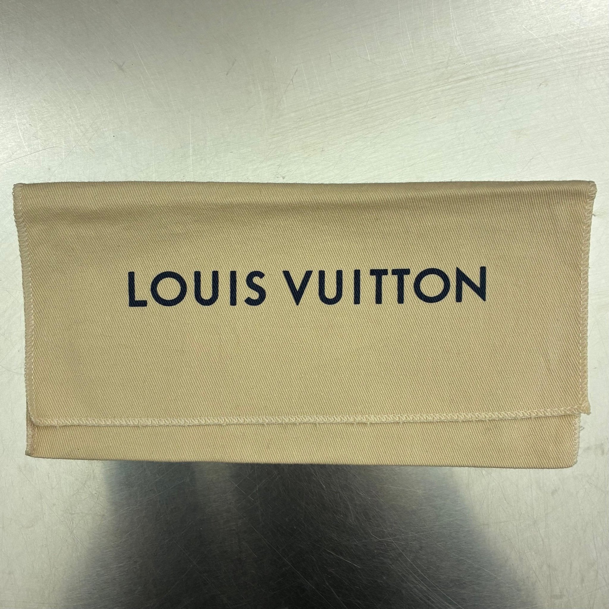 Louis Vuitton Zippy Damier