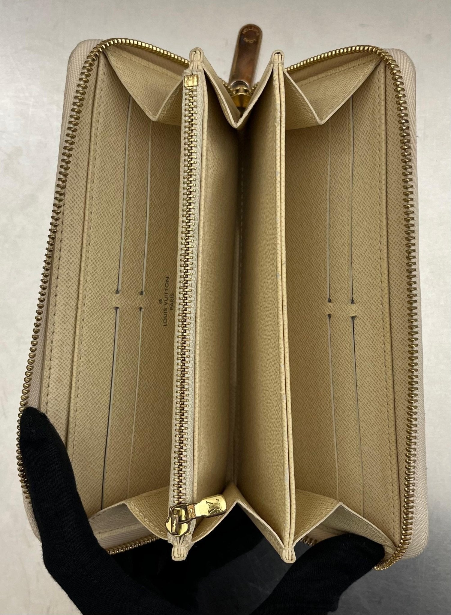 Louis Vuitton Zippy Damier Azur