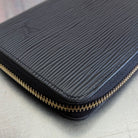 Louis Vuitton Zippy Epi