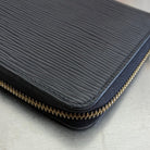 Louis Vuitton Zippy Epi