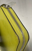 Louis Vuitton Zippy Epi