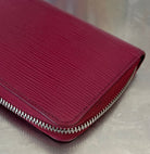 Louis Vuitton Zippy Epi