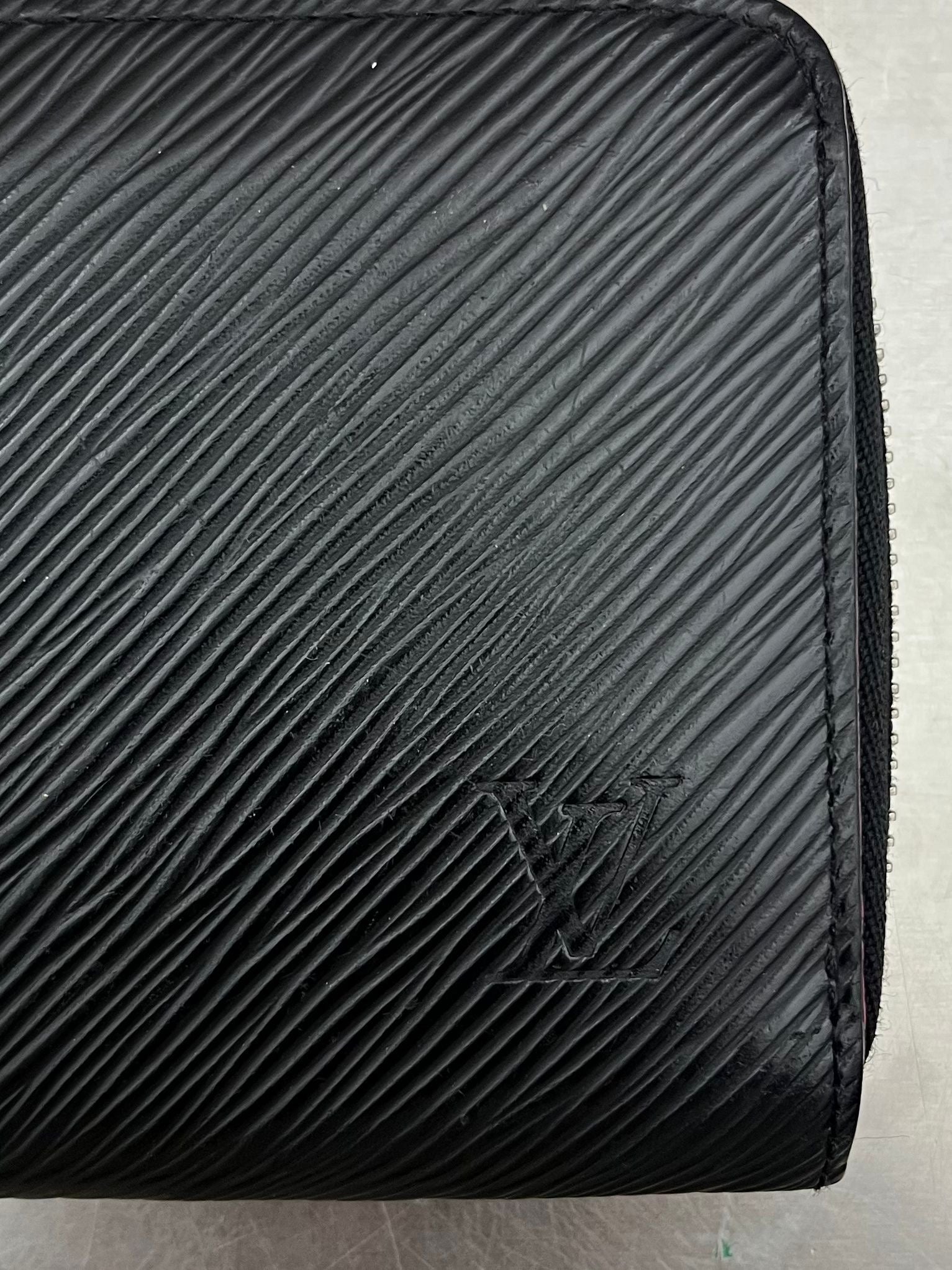 Louis Vuitton Zippy Epi Leder