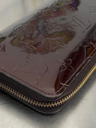 Louis Vuitton Zippy Lackleder