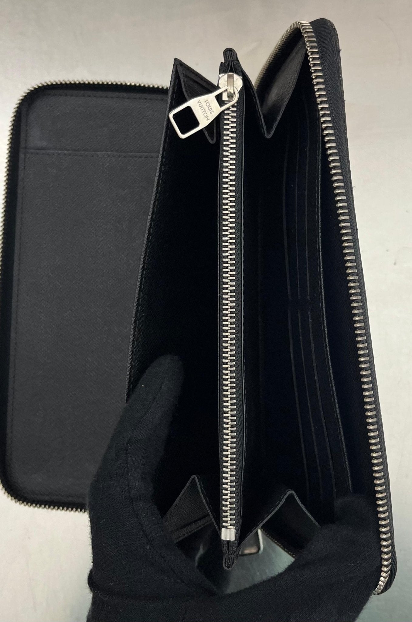 Louis Vuitton Zippy Organizer Damier