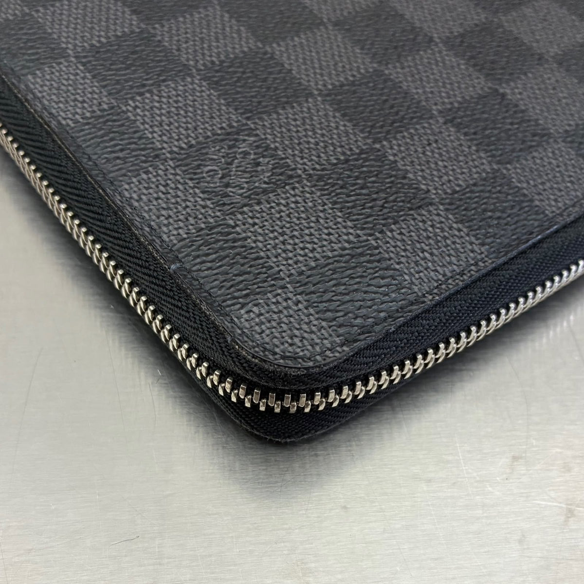 Louis Vuitton Zippy Organizer Damier Graphite